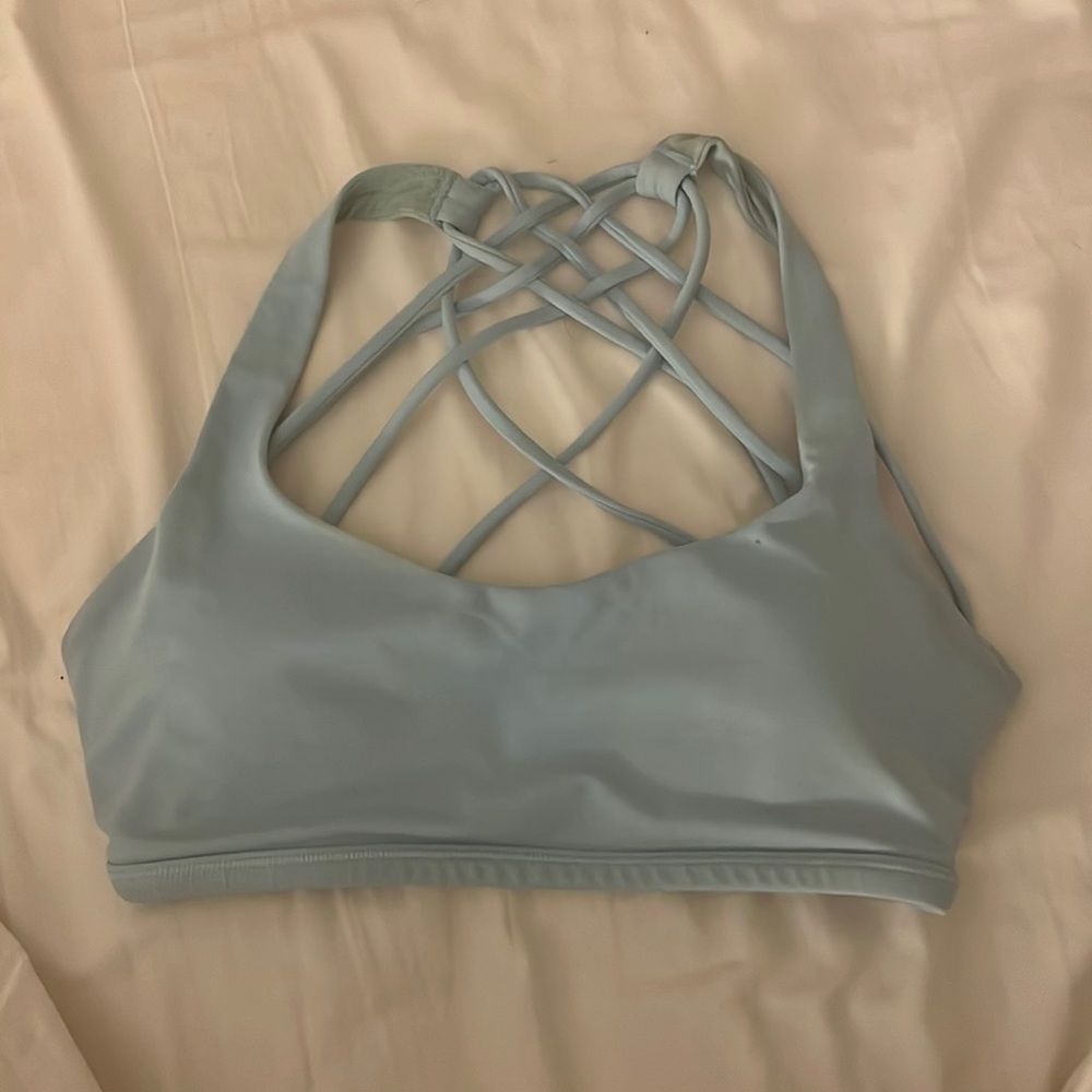 Lululemon free to be bra